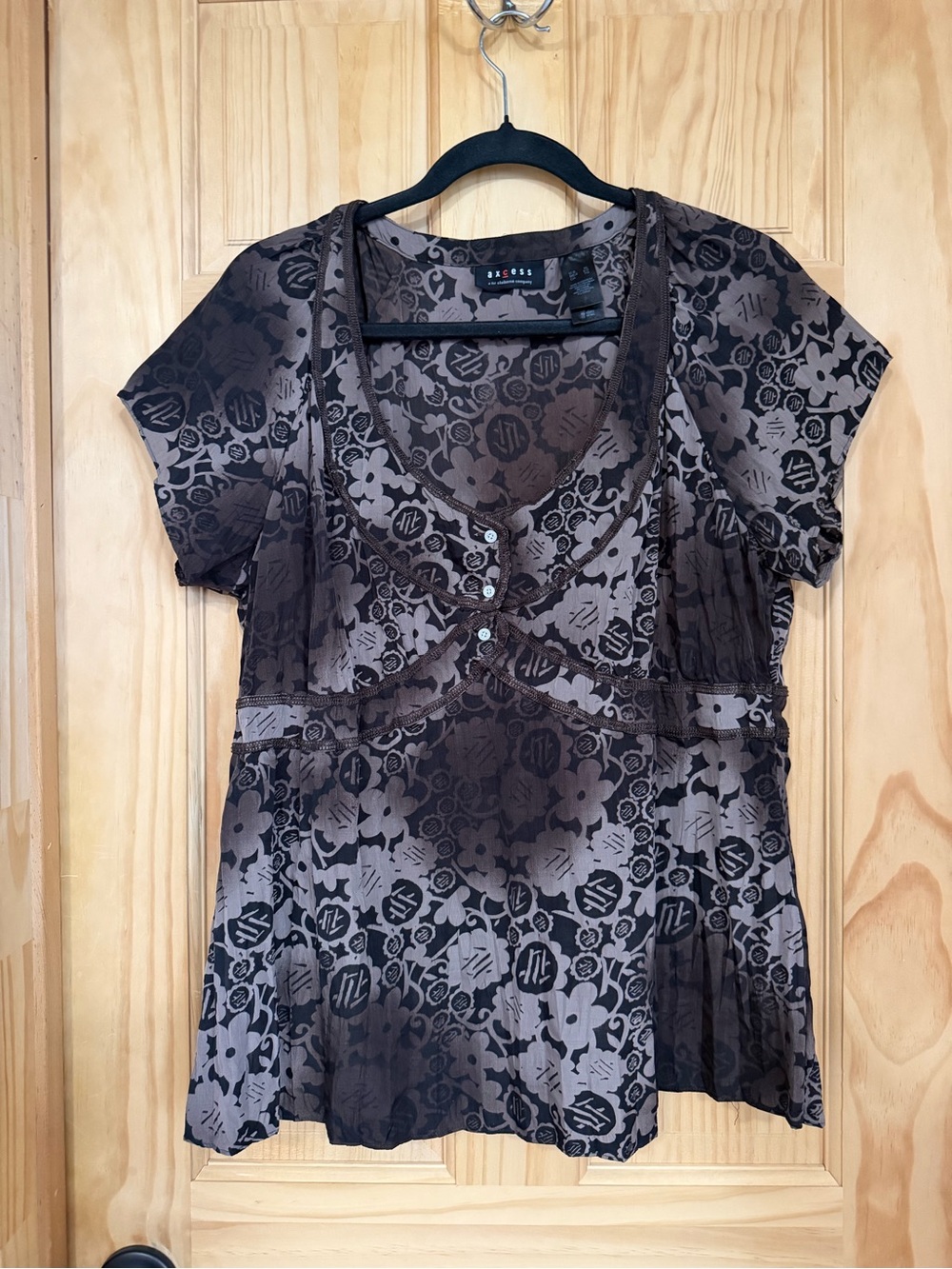 Brown Floral Scoop-Neck Short Sleeve Blouse